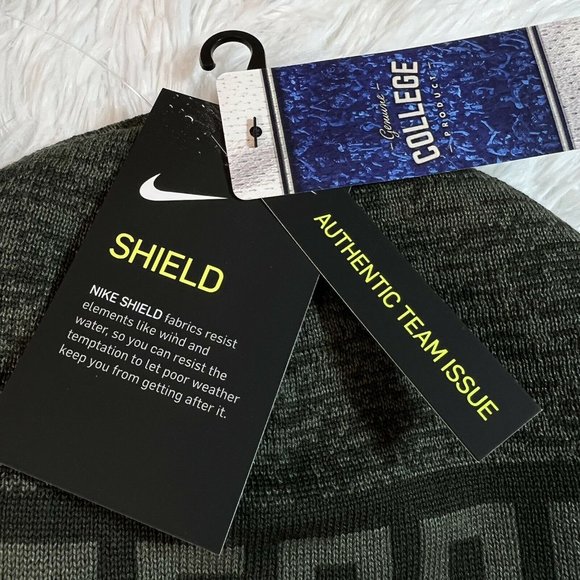 Nike Shield Oregon Ducks Team Issued Water Resistant Beanie - Picture 2 of 6